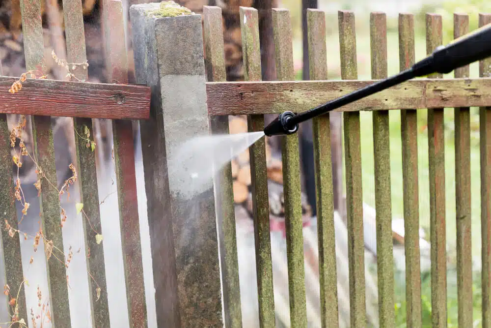 How to Clean Composite Decking in the New Orleans area