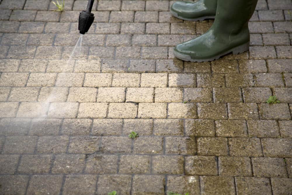 Exterior cleaning work in the New Orleans area